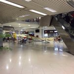 interiores-del-aeropuerto-silvio-petyrrosy