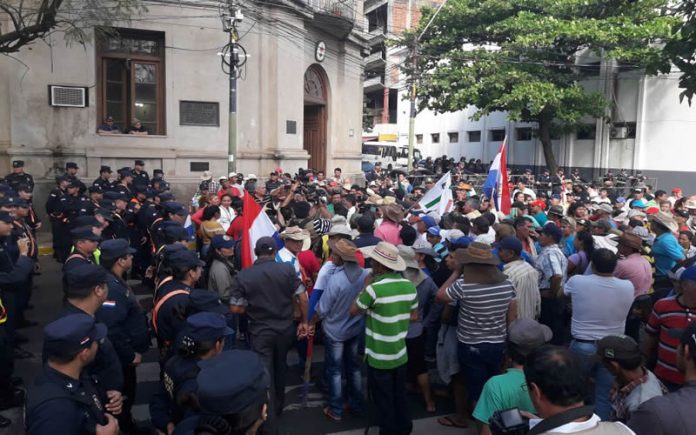 Marcha-campesina-policía