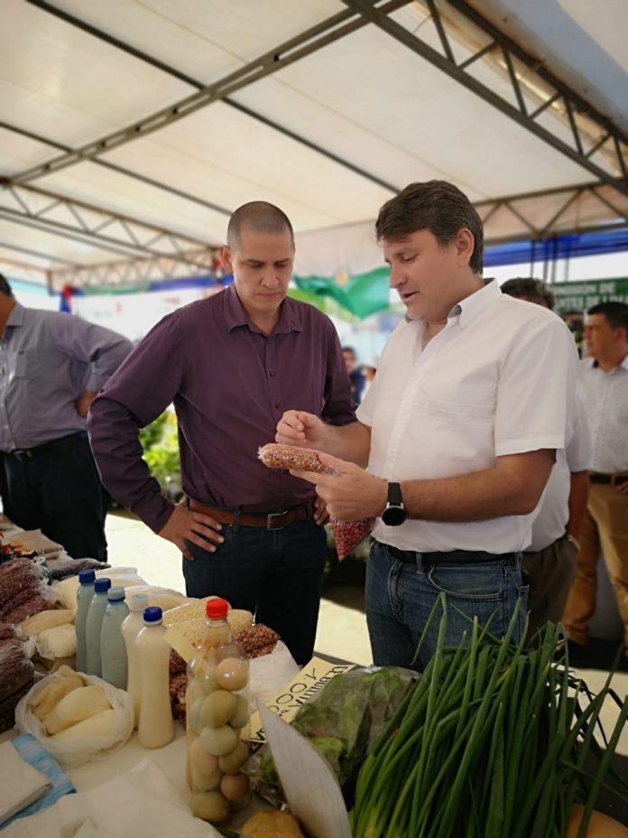 productores denis lichi