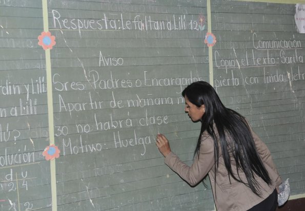 la-huelga-deja-sin-clases-a-800-000-alumnos-_595_412_201883