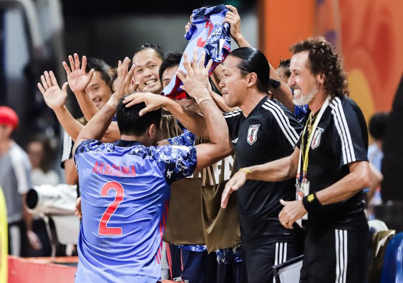 4-5. agua la fiesta paraguaya con un gol sobre la bocina .::RADIO