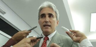 Diego Zavala en conferencia de Prensa