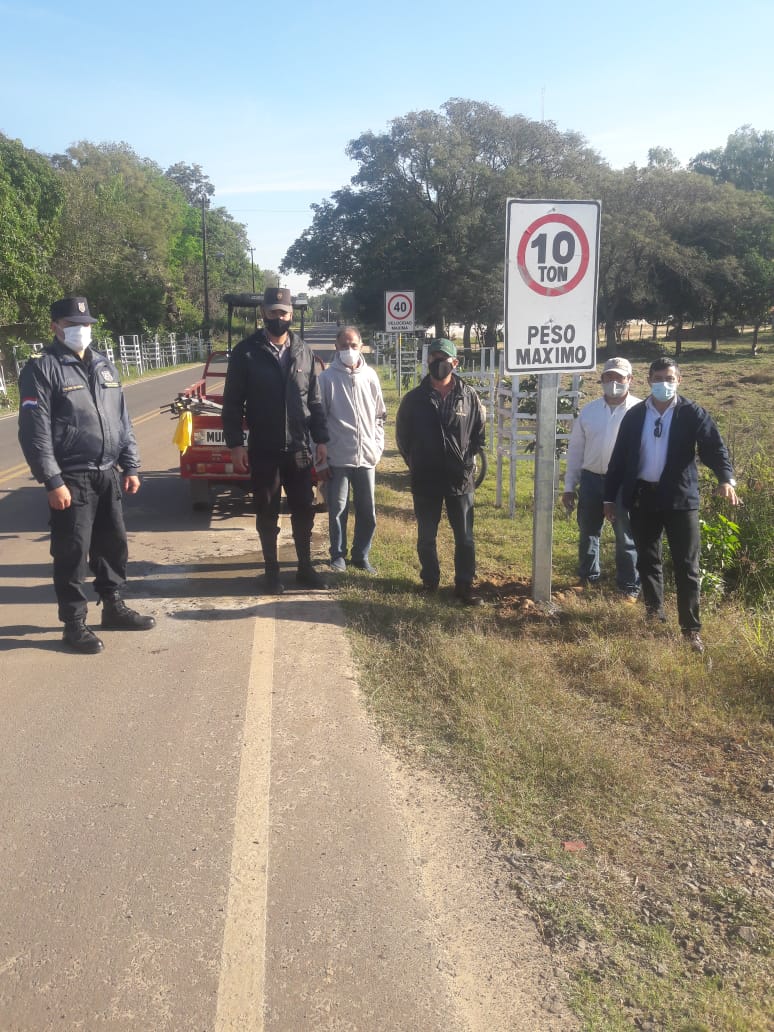 pilar Instalan carteles indicadores en la compañía Yatayty Pilar