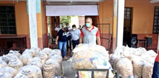 Se inició cuarta entrega de kits de alimentos a alumnos matriculados de Ñeembucú
