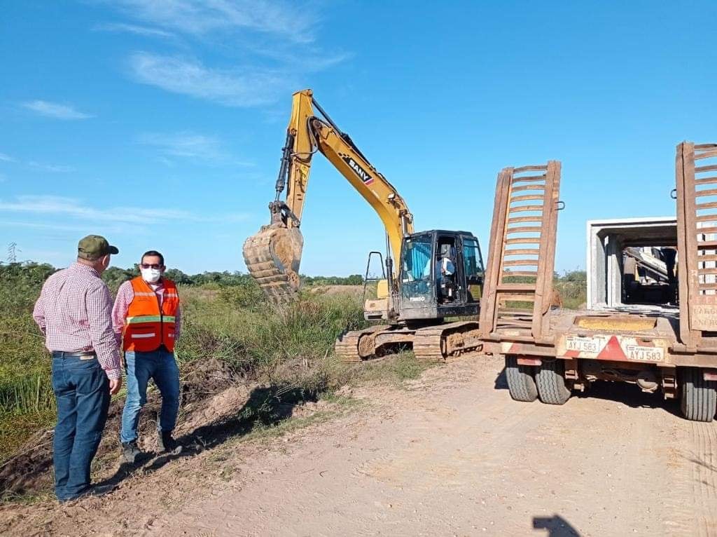 reparación caminos pilar Reparan caminos vecinales en el distrito de Pilar