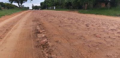 Reclaman mejoramiento de caminos en el sur de Ñeembucú
