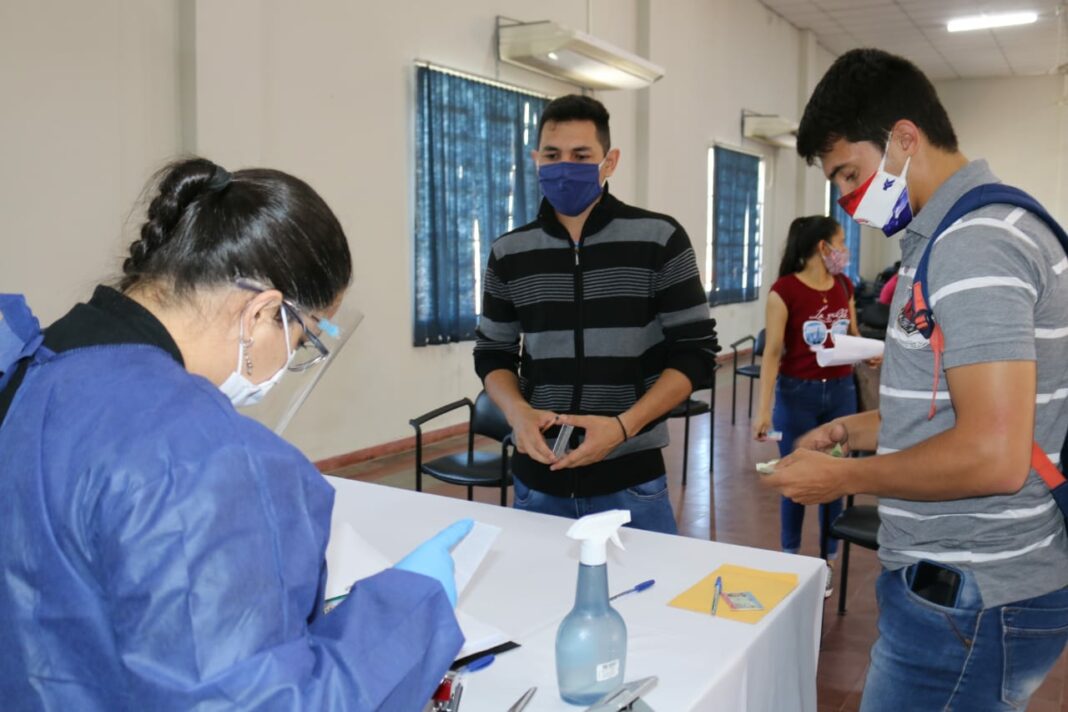 Jóvenes de Ñeembucú recibirán desembolso de becas de la EBY