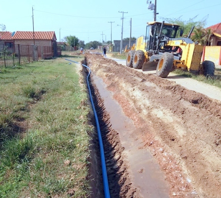 red de agua potable pilar ESSAP amplía re de distribución de agua en barrios de Pilar