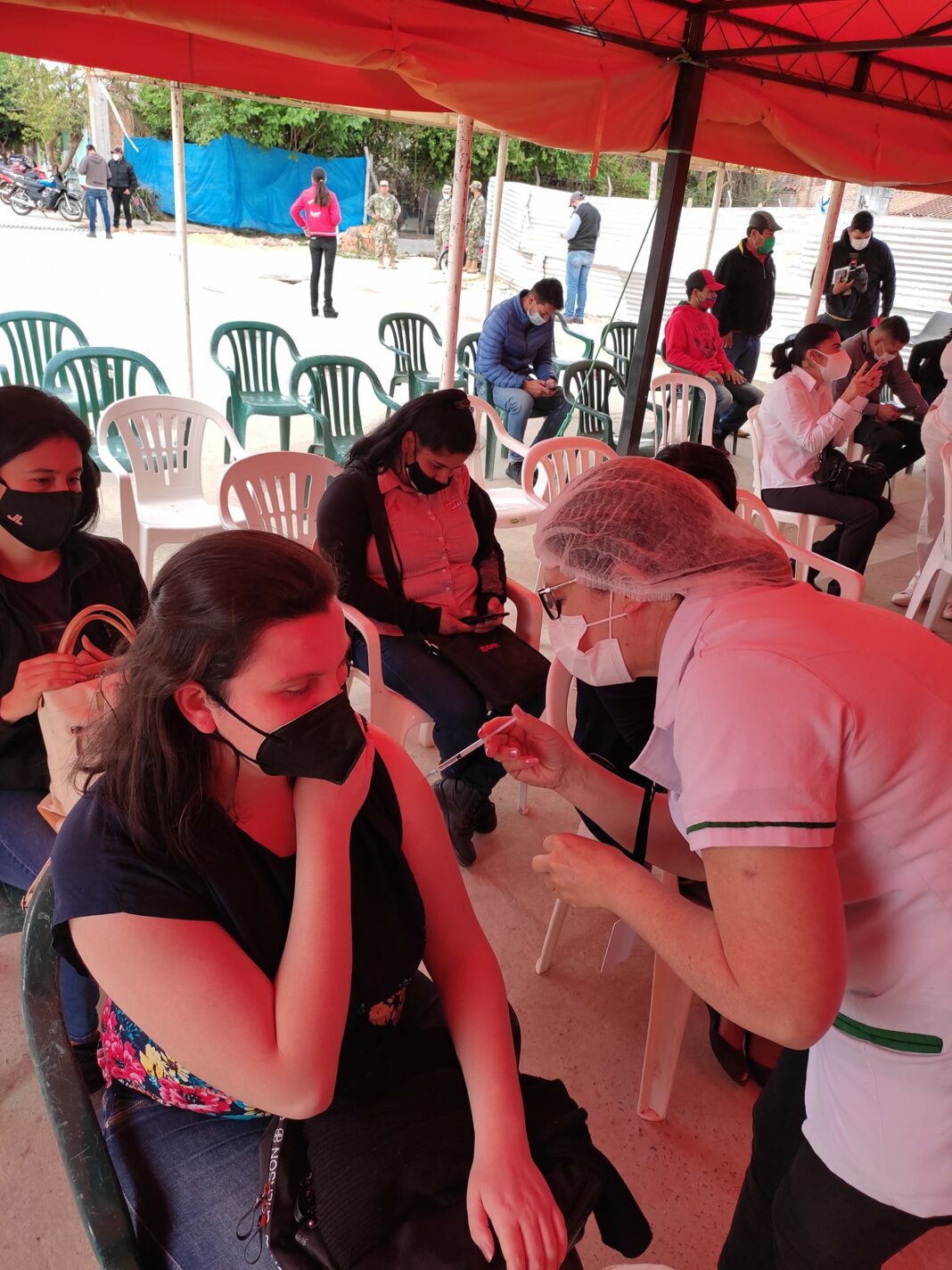 Continúan inmunización contra COVID en Ñeembucú