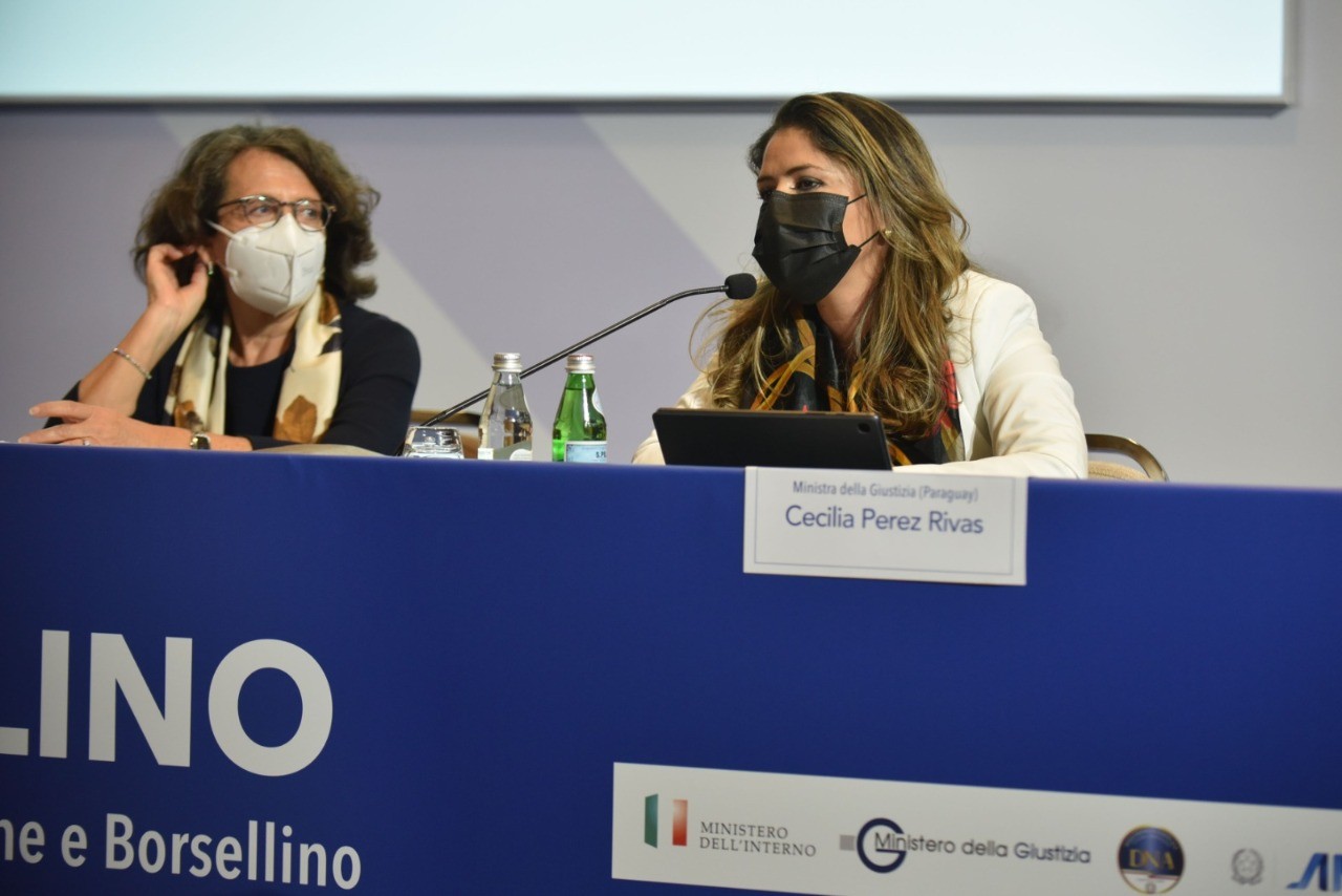 Ministra Cecilia Pérez participó de la presentación del Programa Falcone –  Borsellino | .::RADIO NACIONAL::.