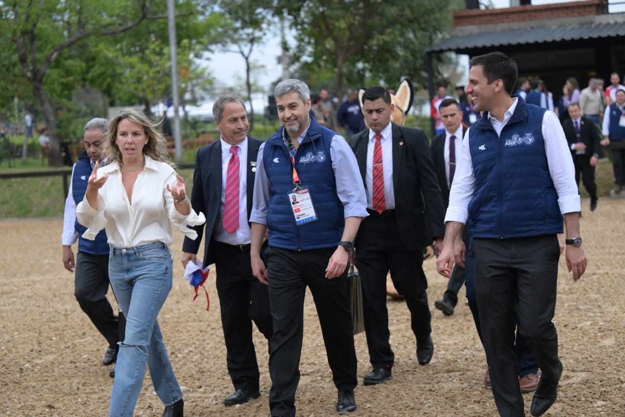 Gobierno inaugura nuevas pistas ecuestres del Club Hípico Paraguayo preparadas para los Juegos Suramericanos Asunción 2022 | .::RADIO NACIONAL::. Gobierno inaugura nuevas pistas ecuestres del Club Hípico Paraguayo preparadas para los Juegos Suramericanos Asunción 2022 | .::RADIO NACIONAL::.