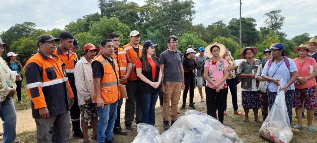 Secretaría de Emergencia Nacional asiste a pobladores de Cerrito