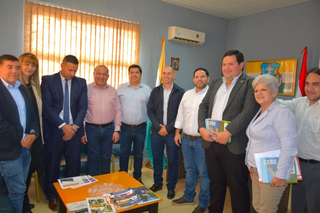 EBY fortalecerá proyectos en el sur del país