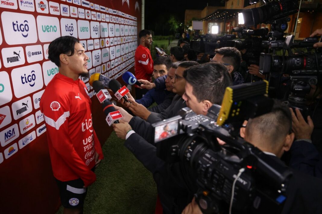 conferencia de prensa, gómez y ávalos