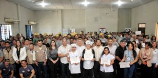 Gobierno del Paraguay a través de SINAFOCAL entregó certificados a 400 pobladores de Ñeembucú por capacitación en cursos de oficios