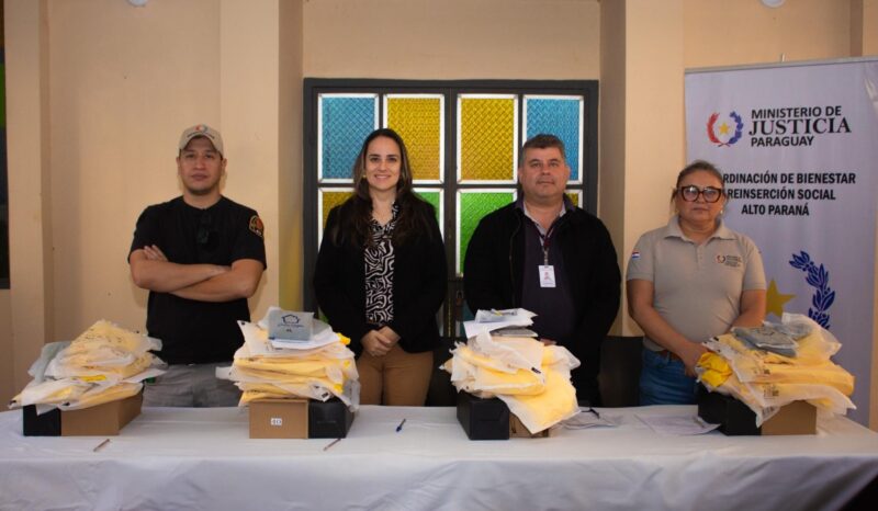 justicia nuevos uniformes presos
