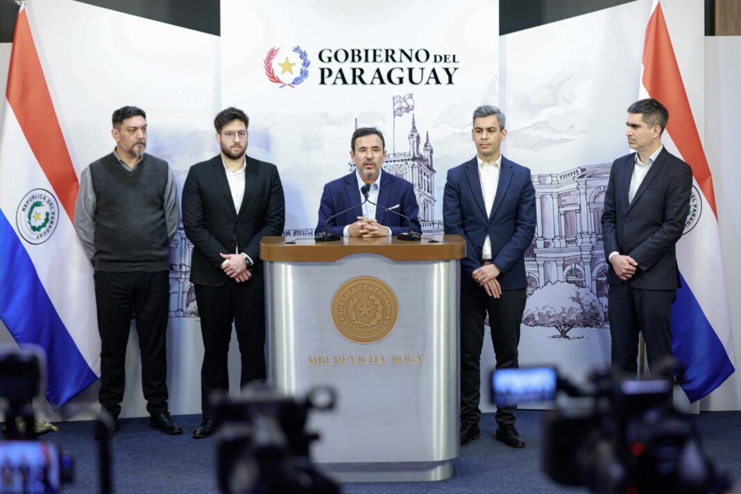 conferencia de prensa paro buses