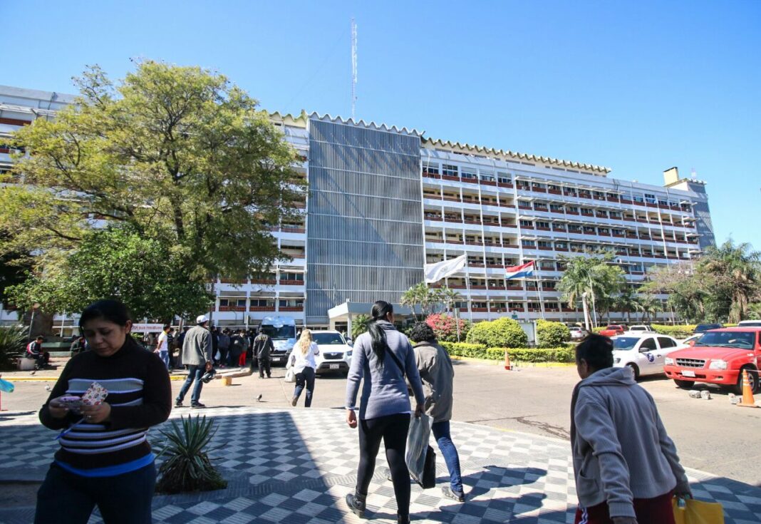 fachada-del-Hospital-central-del-IPS