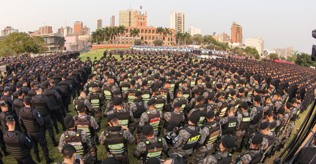 policia-efectivos-entrega-scaled