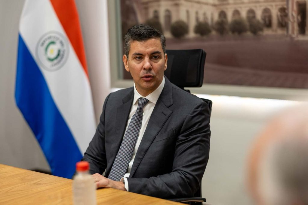 santiago-pena-presidente-mburu-1024x683