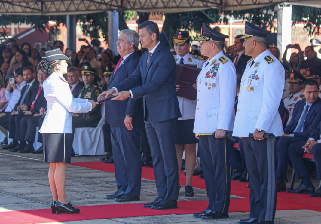 cadetes policia nacional egreso