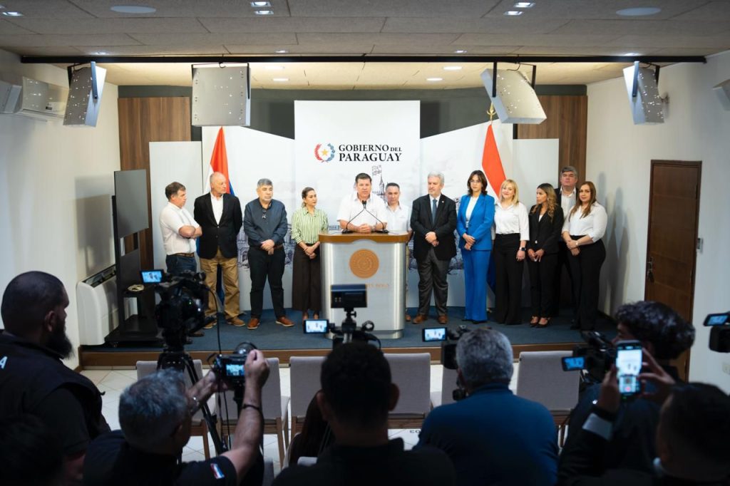 conferencia-mic-fonapymes-mburuvicha-roga-1024x682