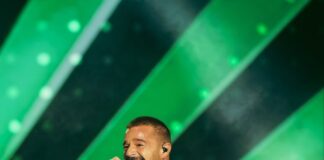 Ricky Martin conquista corazones de almas que despertaron su lado adolescente