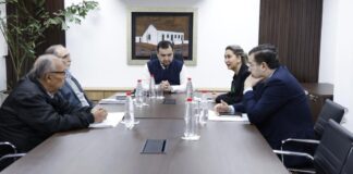 Con la espera de llegar a una propuesta consensuada, avanza diálogo sobre reajuste del salario mínimo