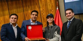 Cámara de Diputados distingue a la futbolista paraguaya Claudia Martínez con el premio «Arsenio Erico»