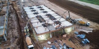 Carga de la primera losa marca un nuevo hito en la construcción del Hospital General de Concepción